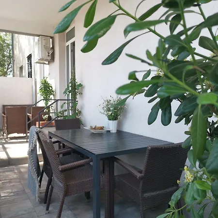 Apartment Neue In Mit Grosser Terrasse